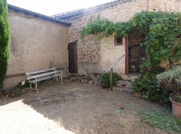 Romanèche-Thorins, Rhône 71570