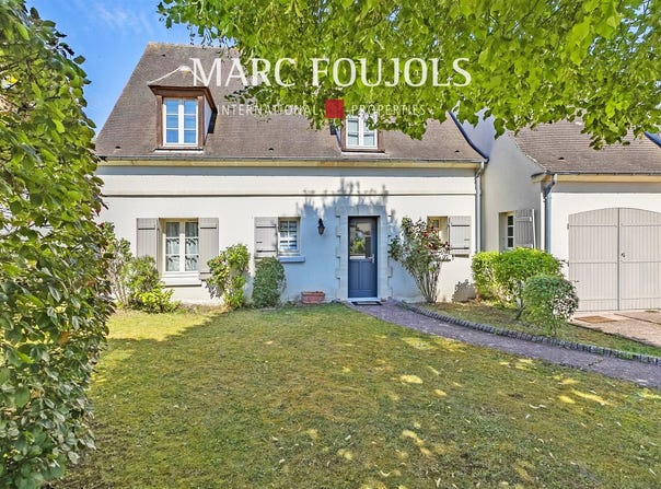 Senlis, Picardie 60300