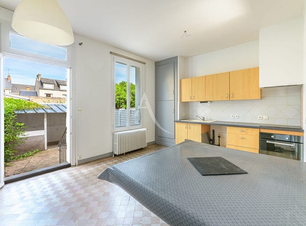 TOURS, Centre-Val de Loire 37000