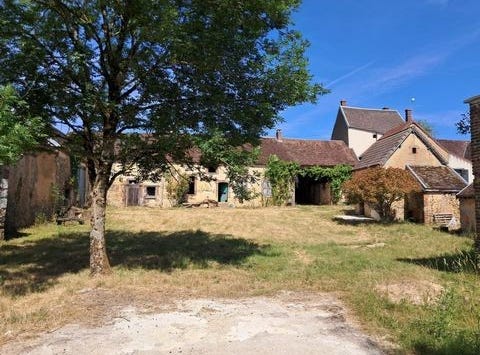 Coulours, Bourgogne 89320