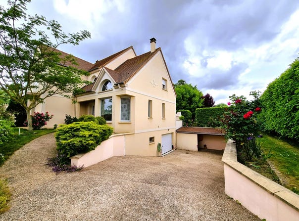 Maintenon, Eure-et-Loir 28130