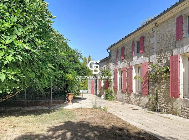 Saint-Savinien, Poitou-Charentes 17350