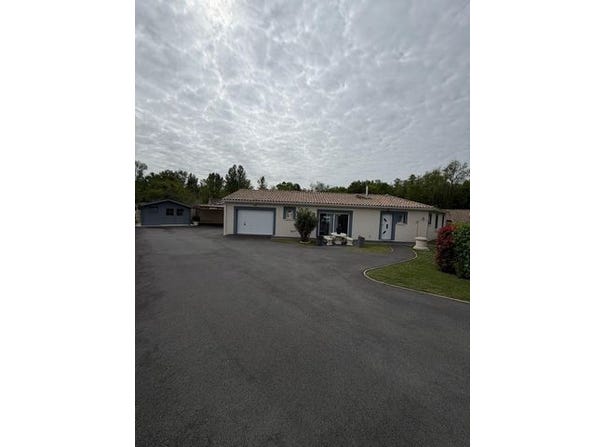Izon, Aquitaine 33450
