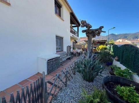 Ceret, Languedoc-Roussillon 66400