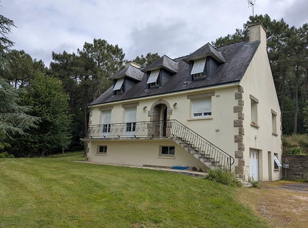 Caro, Brittany 56140