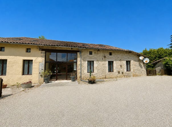Lezay, Nouvelle-Aquitaine 79120