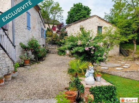 Lauzerte, Midi-Pyrénées 82110