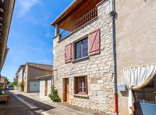 Lauzerte, Midi-Pyrénées 82110