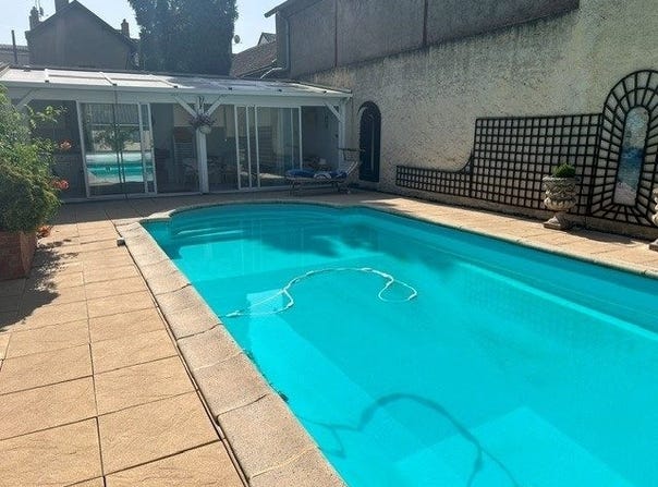 Gueugnon, Burgundy 71130