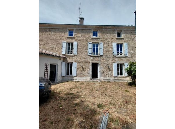Saint-Maixent-l'Ecole, Poitou-Charentes 79400