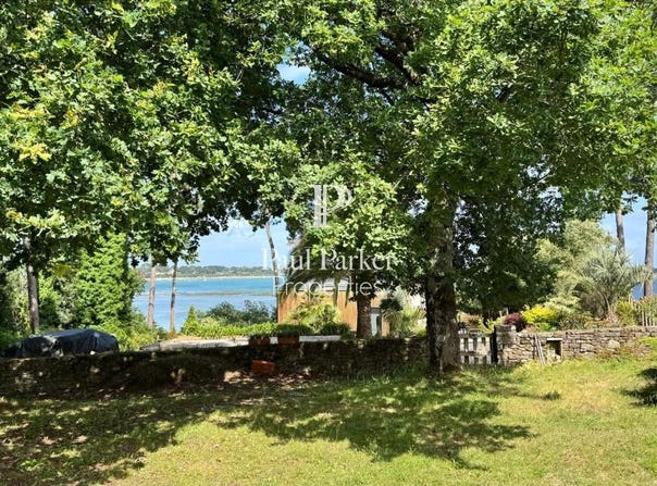 Larmor-Baden, Brittany 56870