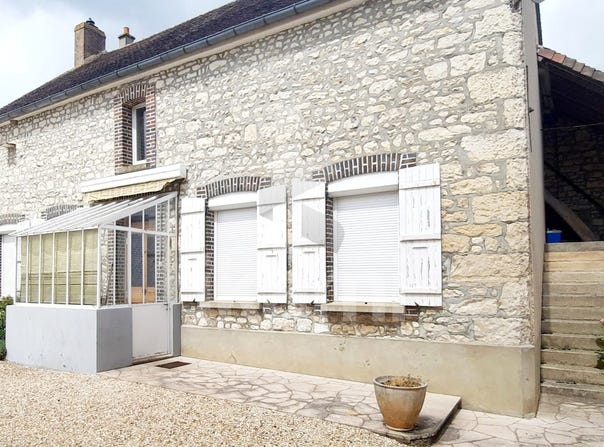 Champlay, Bourgogne-Franche-Comté 89300