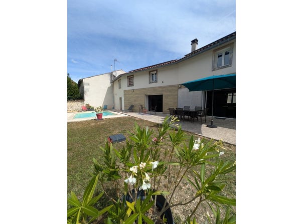 Salignac-sur-Charente, Poitou-Charentes 17800