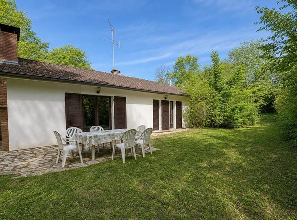 Savigny-sur-Clairis, Burgundy 89150