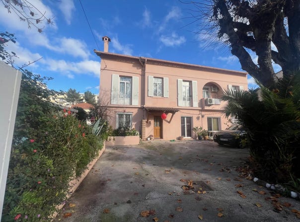 Toulon, Var 83000
