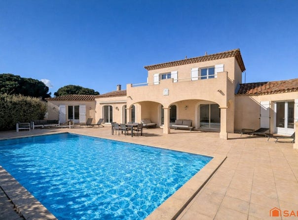 Aigues-Mortes, Languedoc-Roussillon 30220
