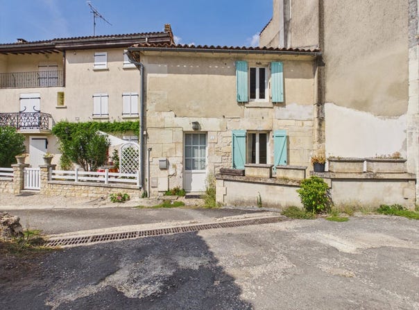Bourg-Charente, Poitou-Charentes 16200
