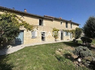 La Roche-Rigault, Poitou-Charentes 86200