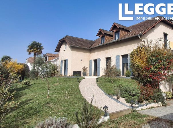 Pau, Nouvelle-Aquitaine 64000