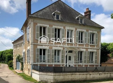 Thury, Bourgogne 89520