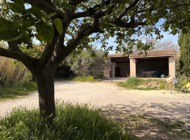 Cabrières-d'Avignon, Provence-Alpes-Côte d'Azur 84220