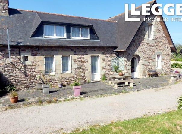 Kerfot, Brittany 22500