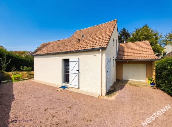 Saint-Vallier, Burgundy 71230