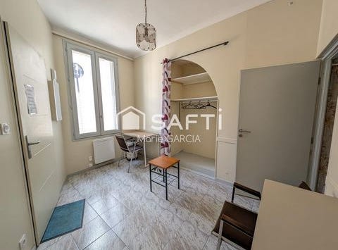 Nimes, Languedoc-Roussillon 30900