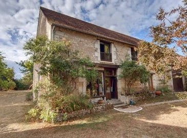 Marce-Sur-Esves, Centre 37160