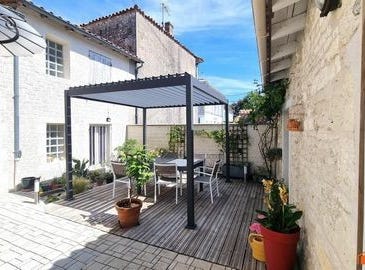 Mortagne-Sur-Gironde, Poitou-Charentes 17120