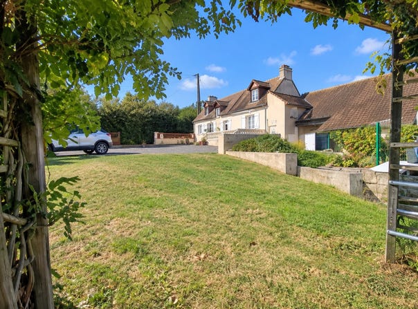 Brûlon, Pays de la Loire 72350