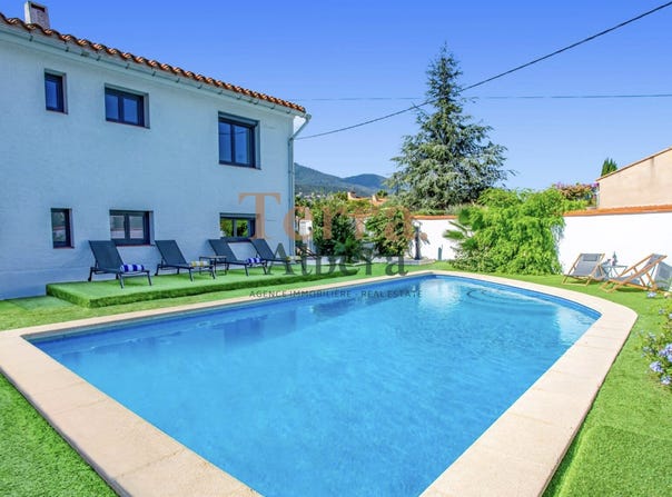 Laroque-des-Albères, Languedoc-Roussillon 66740