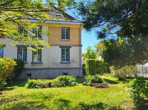 Tavaux, Franche-Comté 39500