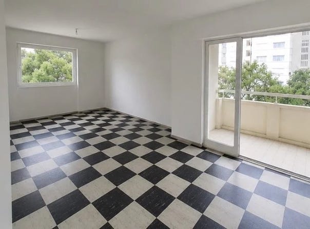 Toulon, Var 83000