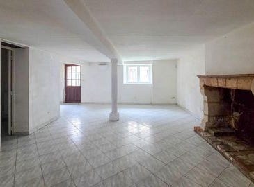 Vernantes, Pays de la Loire 49390