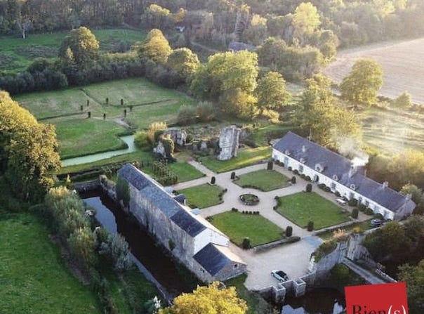 Hardanges, Pays de la Loire 53640