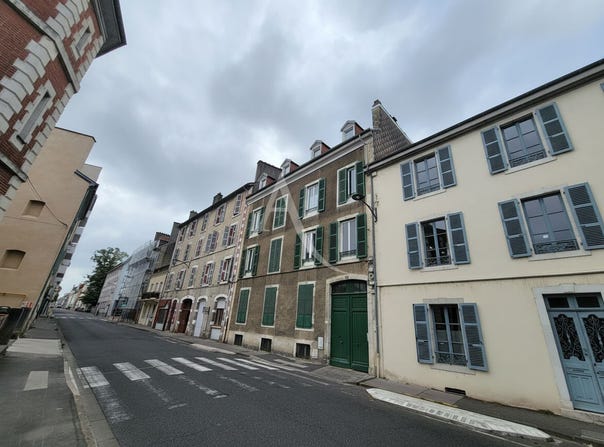 PAU, Nouvelle-Aquitaine 64000