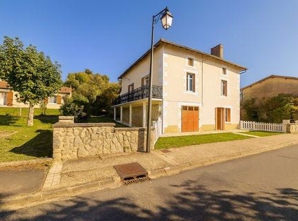 ALLOUE, Poitou-Charentes 16490