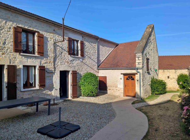 Deux Rivières, Burgundy 89460