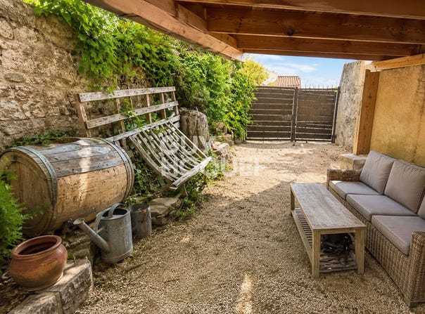 Moux, Languedoc-Roussillon 11700