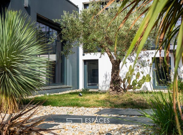 NANTES, Pays de la Loire 44300