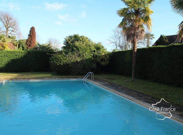 Idron, Aquitaine 64320