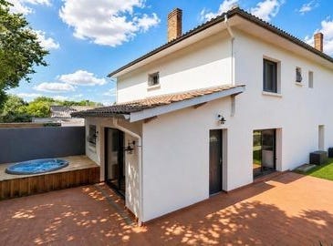 Ambares-Et-Lagrave, Aquitaine 33440