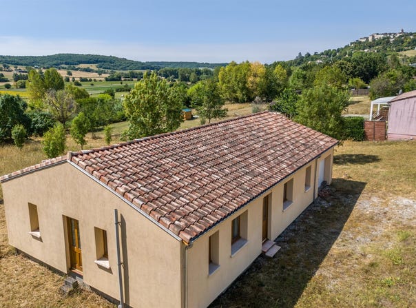 Lauzerte, Midi-Pyrénées 82110
