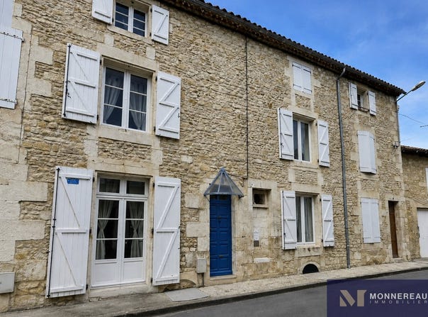 La Rochefoucauld-en-Angoumois, Poitou-Charentes 16110