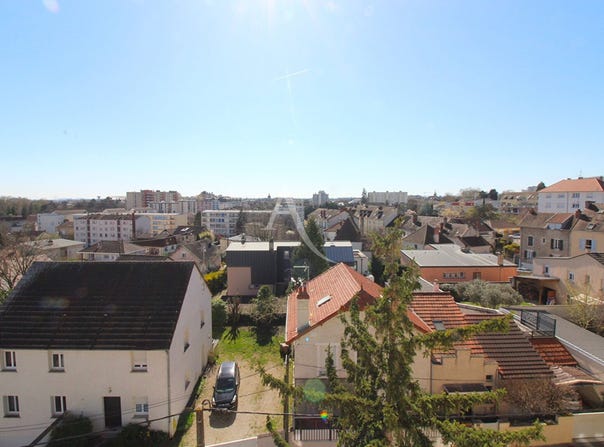 CHALON SUR SAONE, Bourgogne-Franche-Comté 71100