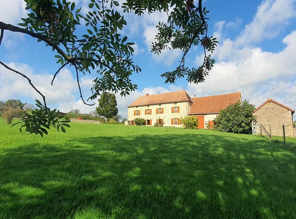 Charolles, Burgundy 71120