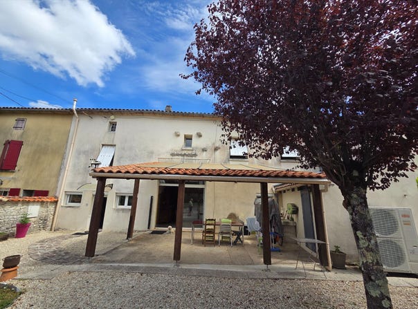 Mornac, Poitou-Charentes 16600