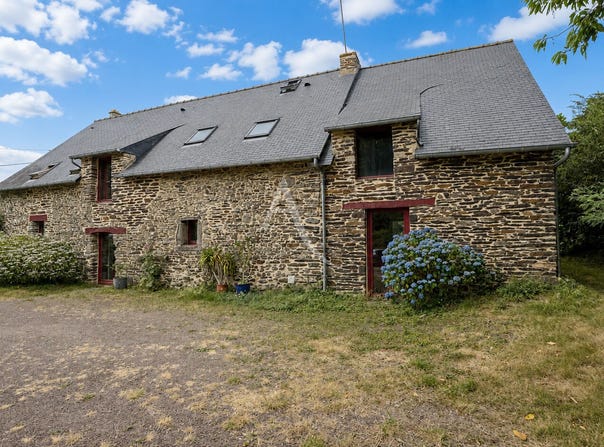 CAMPENEAC, Brittany 56800