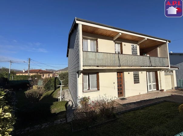 Foix, Ariège 09000